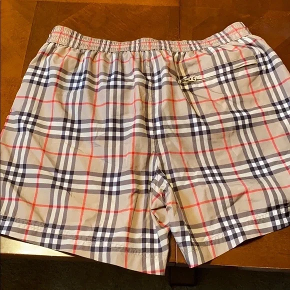 Red and Gold - Picture 2 of 2